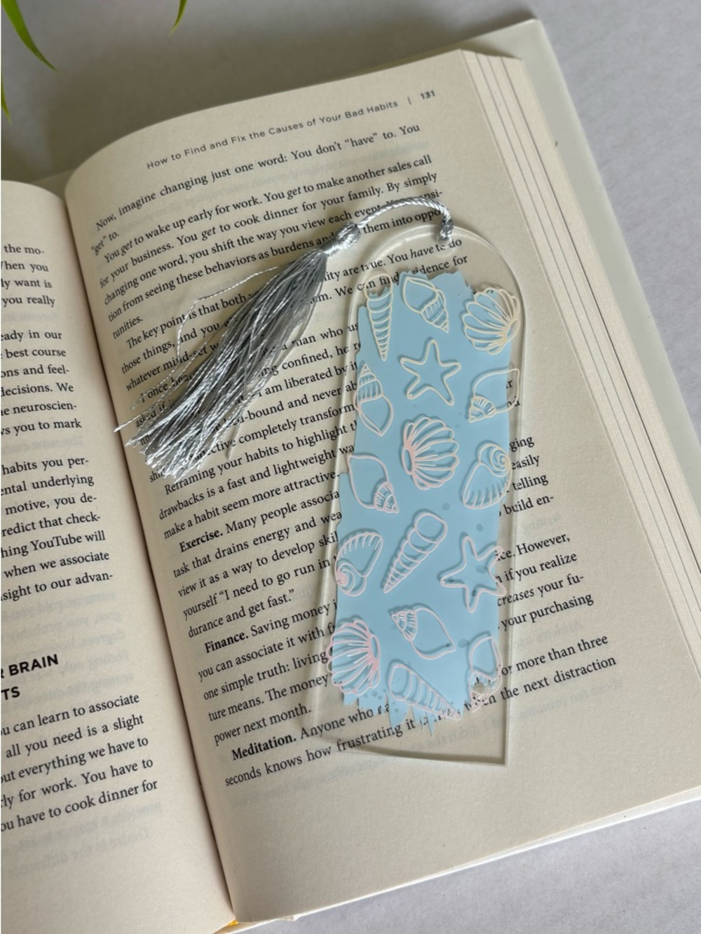 Handmade Acrylic Bookmark | Shell Design | Tassel | Book Lovers